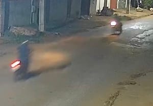 Batida frontal entre motos deixa um ferido em Poconé