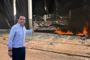 Sérgio Ricardo acompanha situação de depósito atingido por incêndio em VG e coloca TCE-MT à disposição da prefeitura