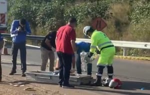 Motociclista morre após colisão com caminhão na Rodovia dos Imigrantes, em Várzea Grande
