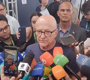 “Com juros de 15% ao ano, é impossível viabilizar investimentos de longo prazo”, dispara Pivetta durante inauguração da ferrovia