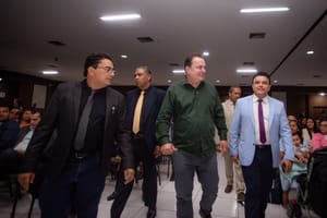 Bira recebe manifestações de apoio de lideranças políticas e religiosas durante convenção