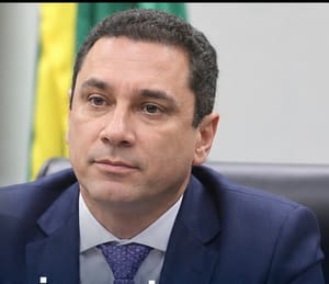 Republicanos nega apoio a Flávio Bolsonaro e expõe impasse na definição da estratégia para a disputa presidencial