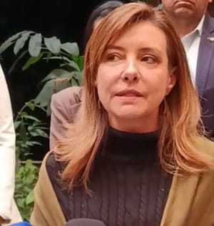 Flávia Moretti anuncia consulta pública para definir futuro do DAE e novo modelo de abastecimento em Várzea Grande