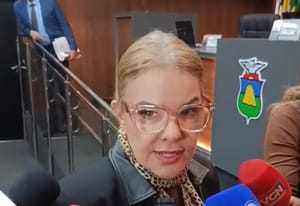 Paula Calil  pede equilíbrio e volta a defender  debate amplo com empresários, e Caixa Econômica após Justiça barrar decreto de Abílio sobre terrenos de 200 m²