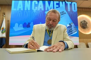 Jubileu de Prata: legado de Novelli é destacado em lançamento de livro sobre mesas técnicas