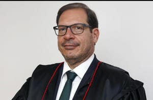 STJ mantém presa condenada por integrar esquema de golpes virtuais que fez mais de R$ 1 milhão em vítimas