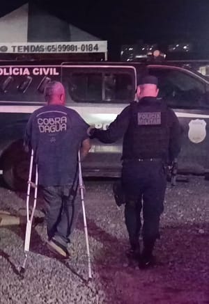 Idoso é preso após quebrar patrimônio público com muleta, desacatar servidores e causar tumulto na UPA Verdão, em Cuiabá