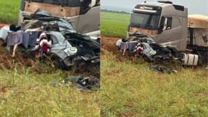 Duas pessoas morrem após carro aquaplanar e bater de frente com carreta na MT-249, entre Nova Mutum e Deciolândia