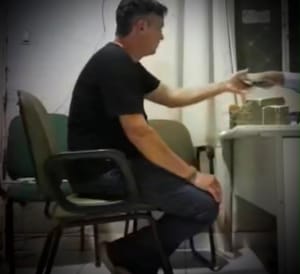 Vídeo mostra presidente do DAE recebendo maços e sacola de dinheiro e levanta suspeitas em Várzea Grande