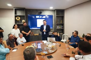 Prefeitos aprovam novo estatuto e ampliam mandato da diretoria da AMM