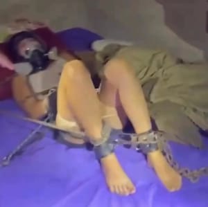 Mulher é resgatada acorrentada e amordaçada após cinco dias em cativeiro do ex