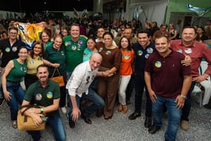 Max e Neri reúnem mais de 400 pessoas para apresentar propostas em Cuiabá