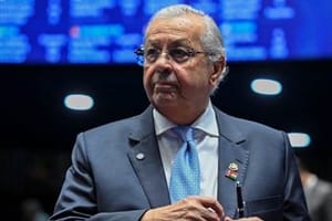 Câmara aprova projeto de Jayme Campos que cria controle em tempo real de medicamentos do SUS