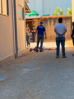 Trabalhador morre após cair de cinco metros durante pintura de prédio em Lucas do Rio Verde