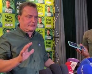 Max prevê renovação de até 10 deputados na AL e que disputa será marcada por debate ideológico