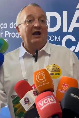 TRE manda Taques apagar novo vídeo sobre caso Oi que acusa Mauro Mendes de apropriação de recursos públicos
