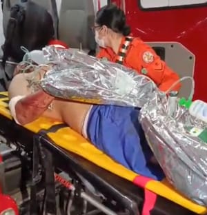Criminosos esfaqueiam homem, amarram suas mãos e roubam joias em Cuiabá