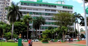 Cuiabá publica R$ 2 milhões em contratos com até 408 dias de atraso no portal federal