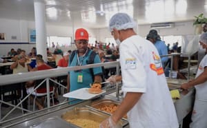 VG homologa R$ 1 milhão para empresa preparar e distribuir refeições no Restaurante Popular