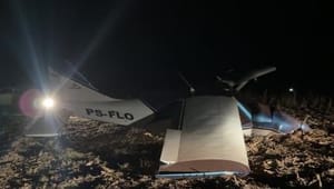 Piloto e copiloto ficam feridos após monomotor cair na zona rural de São José do Rio Claro