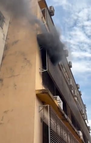 UFMT suspende atividades em dois blocos após incêndio filmado por aluno