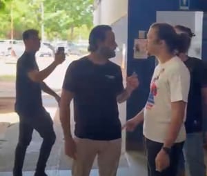 Aos gritos de “fascista, recua”, Ulysses Moraes é hostilizado e deixa UFMT sob pressão