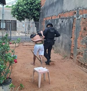 Polícia mira facção que treinava integrantes para ataques armados e cumpre 28 ordens judiciais em sete cidades de MT