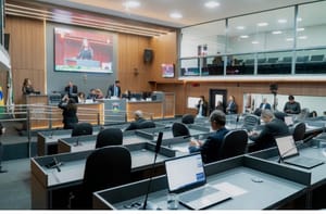 Vereadores de Cuiabá são alvos  de operação contra suspeita de corrupção na Câmara da capital