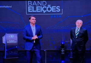 Flávio promete “SUS padrão Einstein”, Lula questiona “Querem privatizar o sistema único”