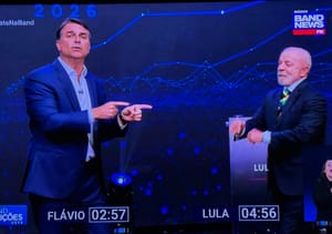 Lula desafia Flávio a abrir sigilos, acusa família Bolsonaro de submissão aos EUA e ouve promessa de guerra ao crime organizado