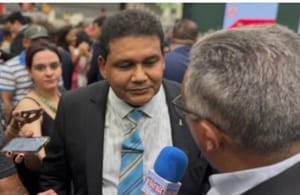 Denúncia ao Gaeco aponta suspeita de “rachadinha” e uso de cargos para garantir apoio a Wanderley na Câmara de VG