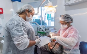 Justiça manda Prefeitura de Cuiabá devolver adicional de insalubridade cortado de dentistas da rede municipal