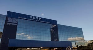 Sesp fecha R$ 11,5 milhões em 13 contratos para carros velados, rádios, armas e equipamentos em MT