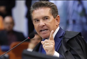 PF aponta 150 saques de R$ 15,6 milhões ligados a Sérgio Ricardo e suspeita de esquema para transformar recursos em dinheiro vivo