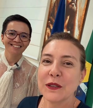 Flávia Moretti reduz taxas de seletivo da Educação, diminui nota de corte e anuncia concurso público para 2027